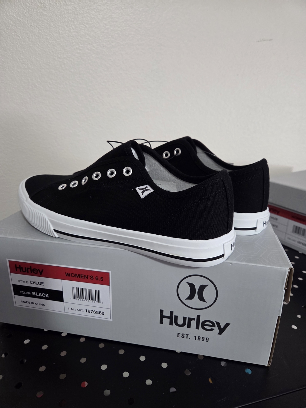 Hurley Chloe Low-Top Sneakers - Black - Picture 3 of 7